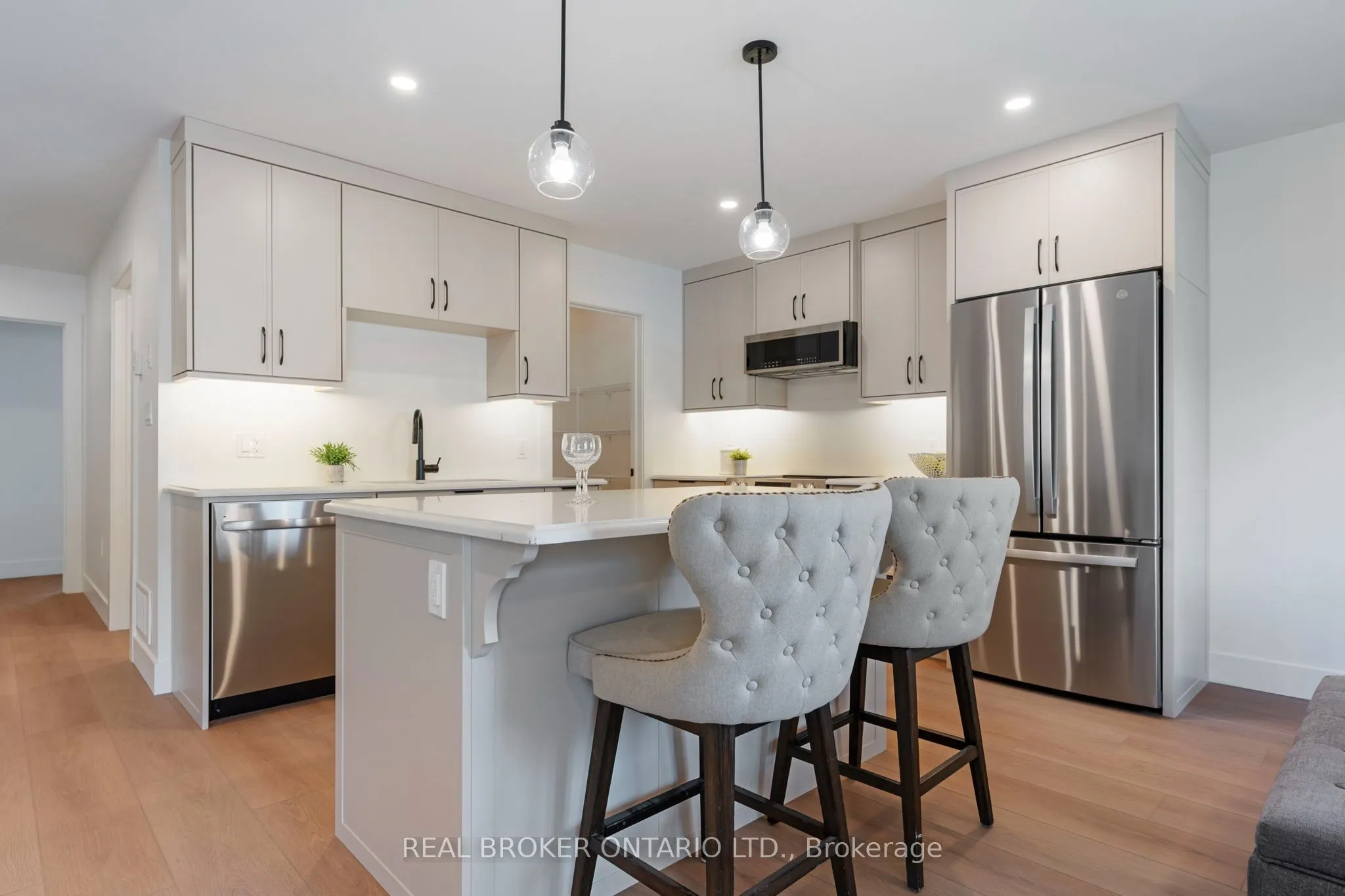 157 DAVIS Street #1