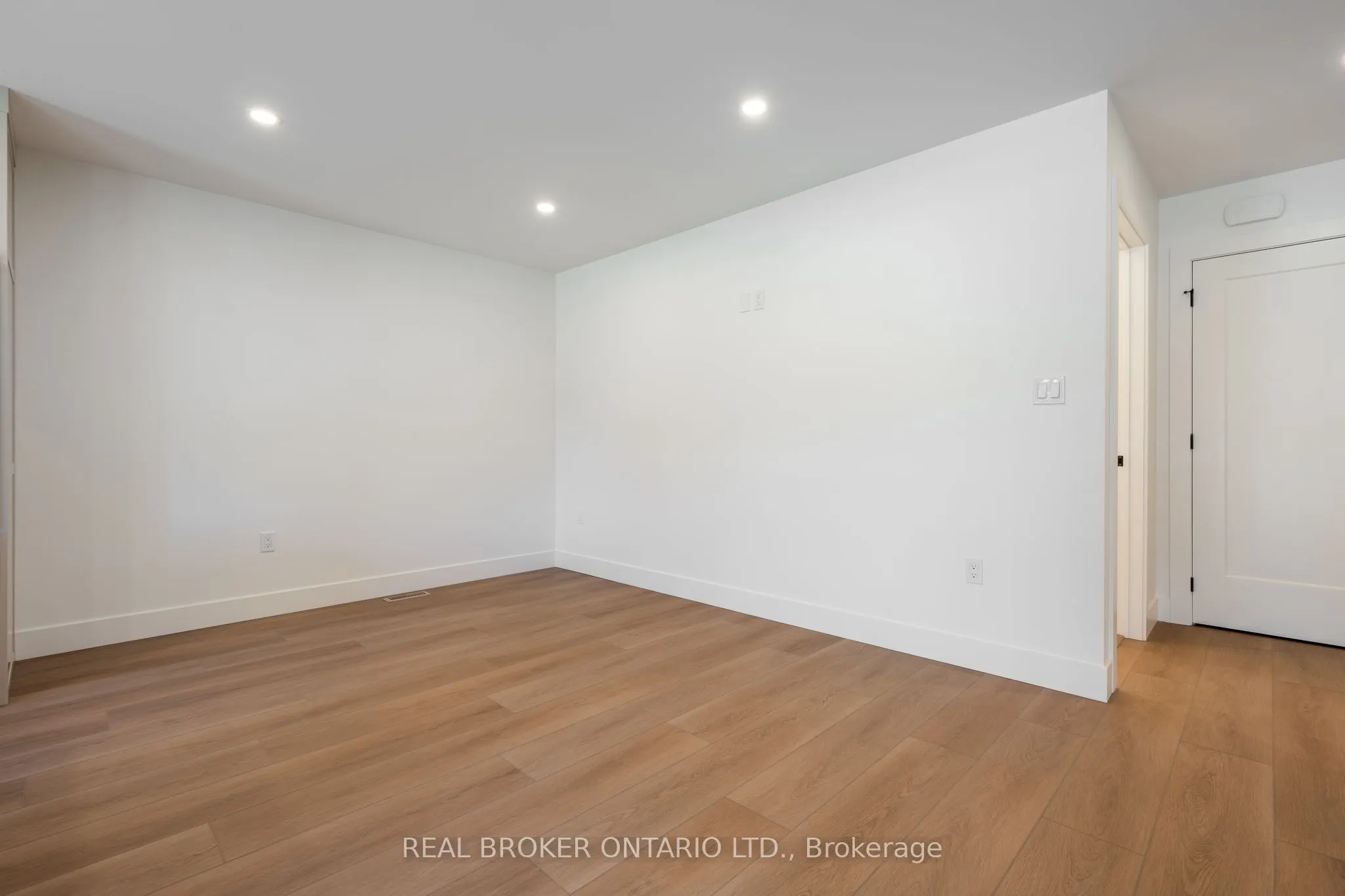 155 DAVIS Street #2