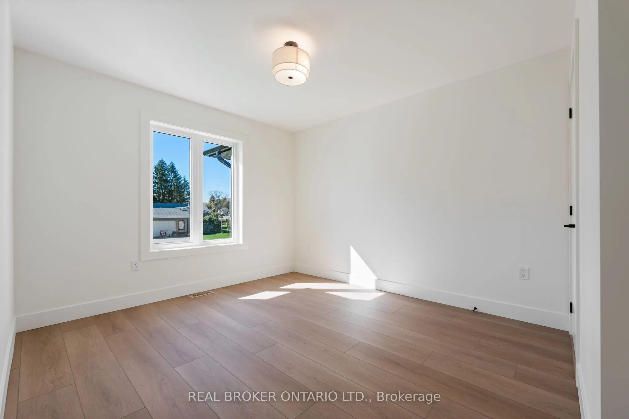 153 DAVIS Street #3