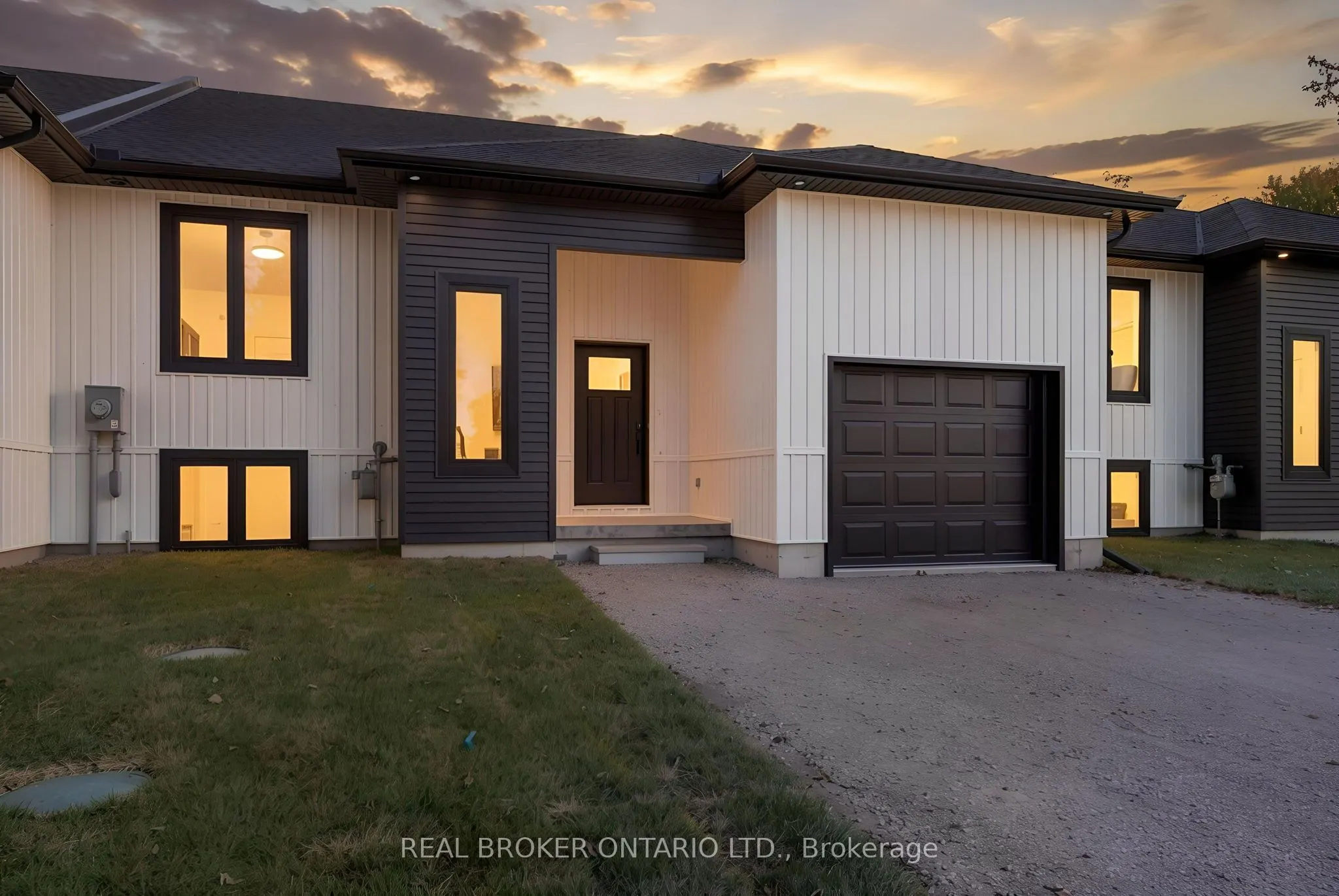 153 DAVIS Street #3