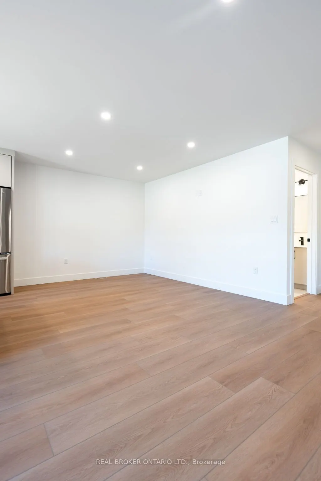 153 DAVIS Street #3