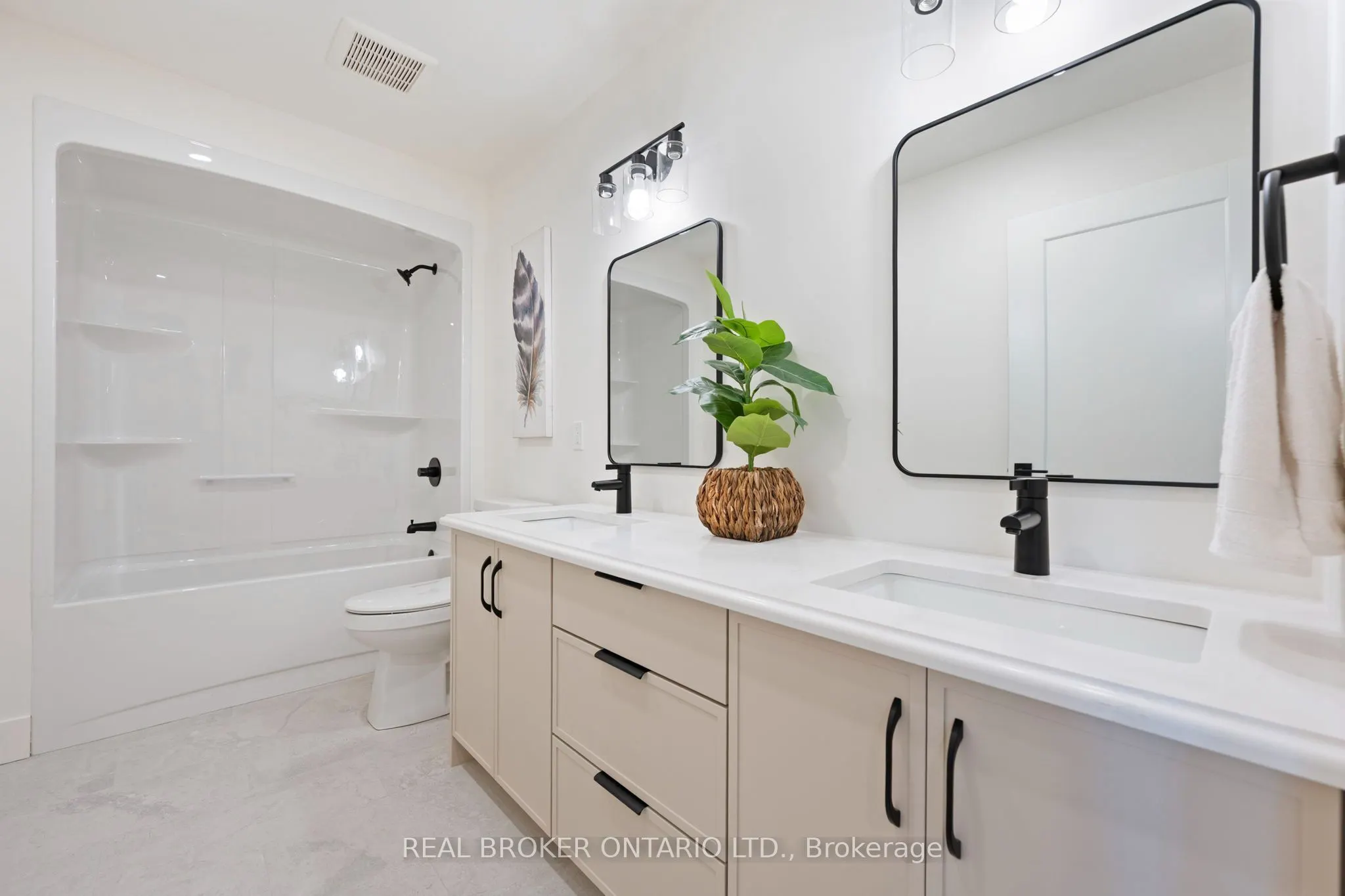 151 DAVIS Street #4
