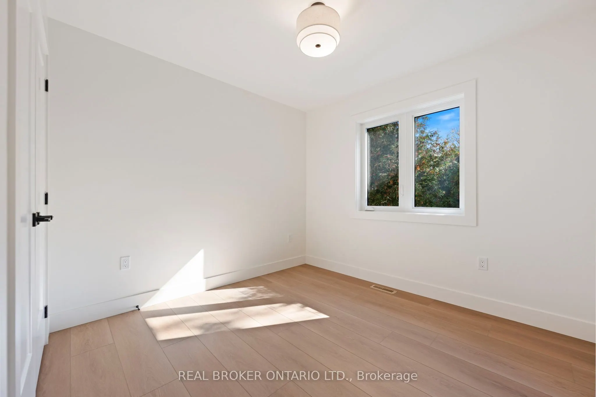 151 DAVIS Street #4