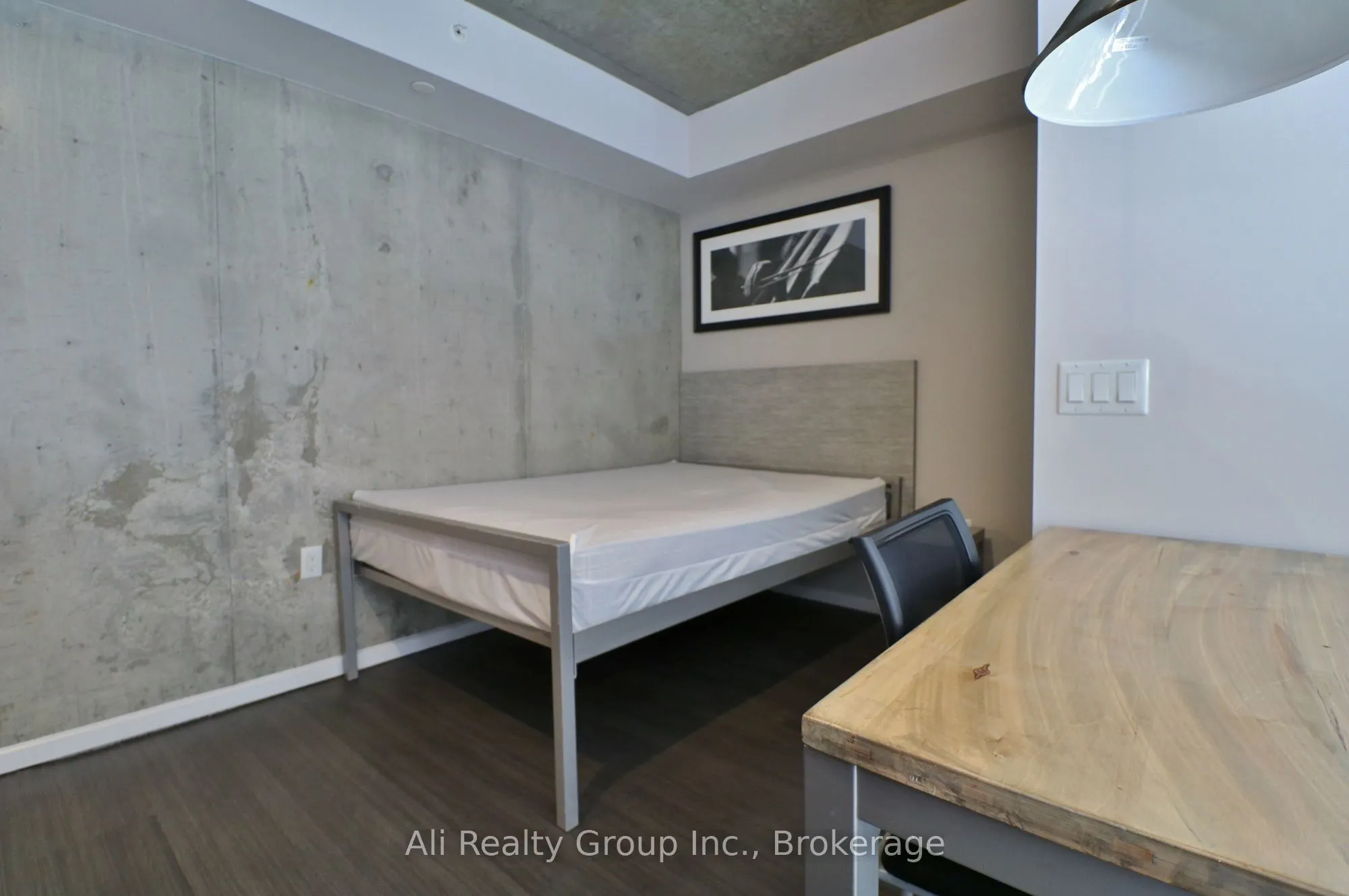 105 Champagne Avenue S #1601