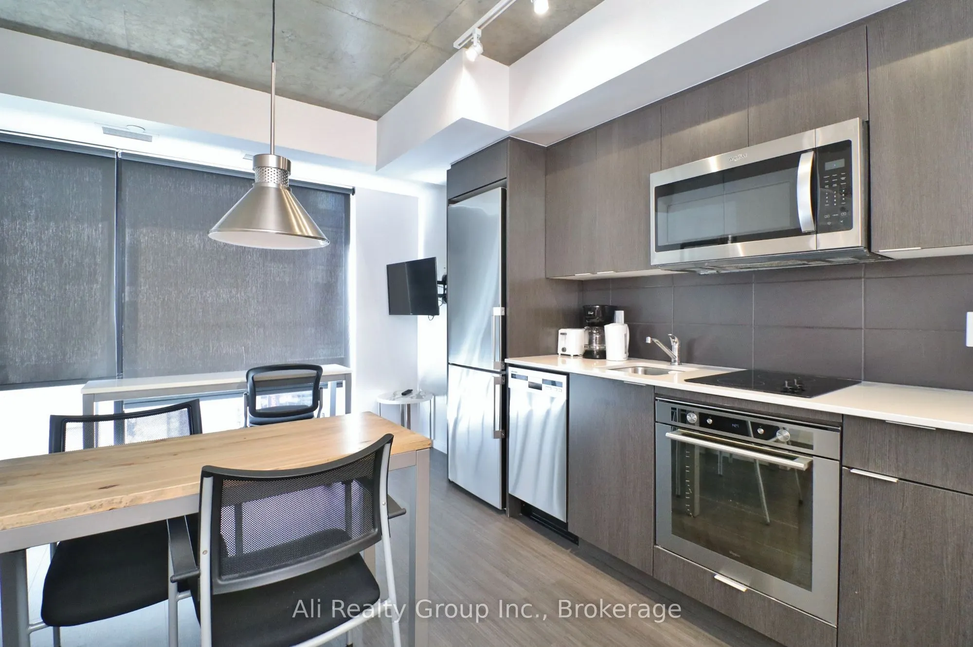 105 Champagne Avenue S #1601