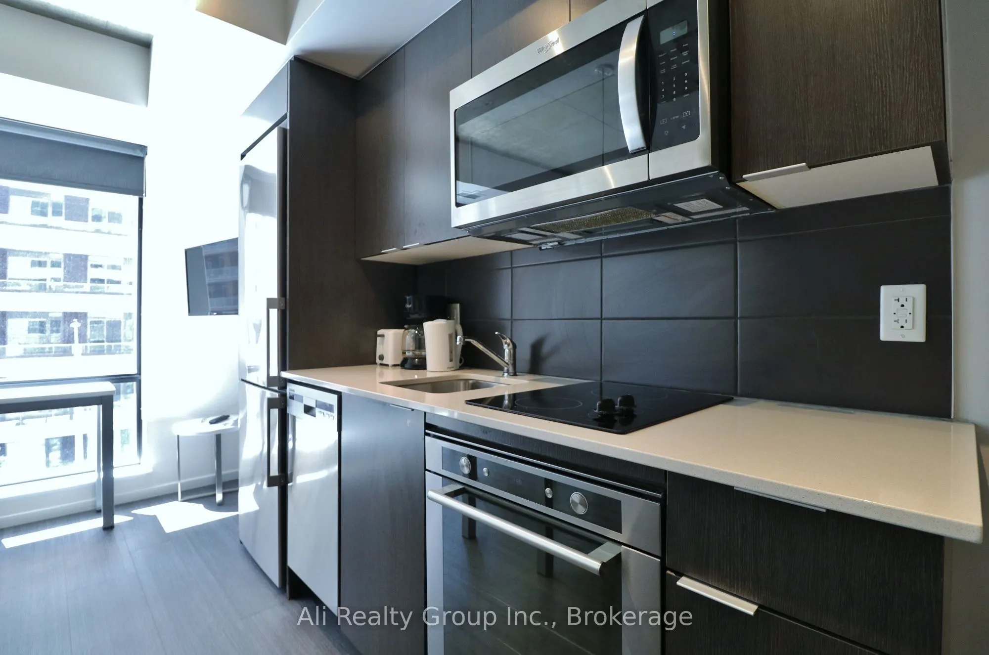 105 Champagne Avenue S #1601