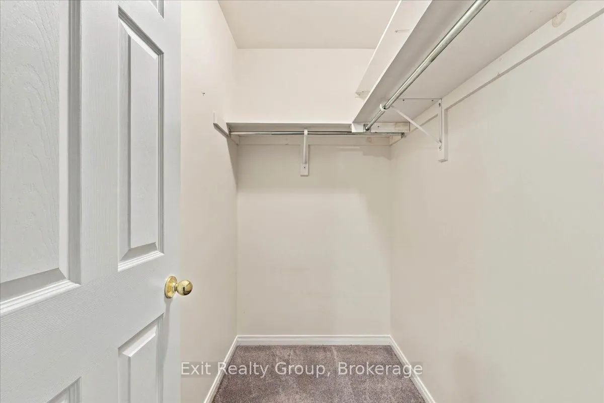 6 Hemlock Crescent