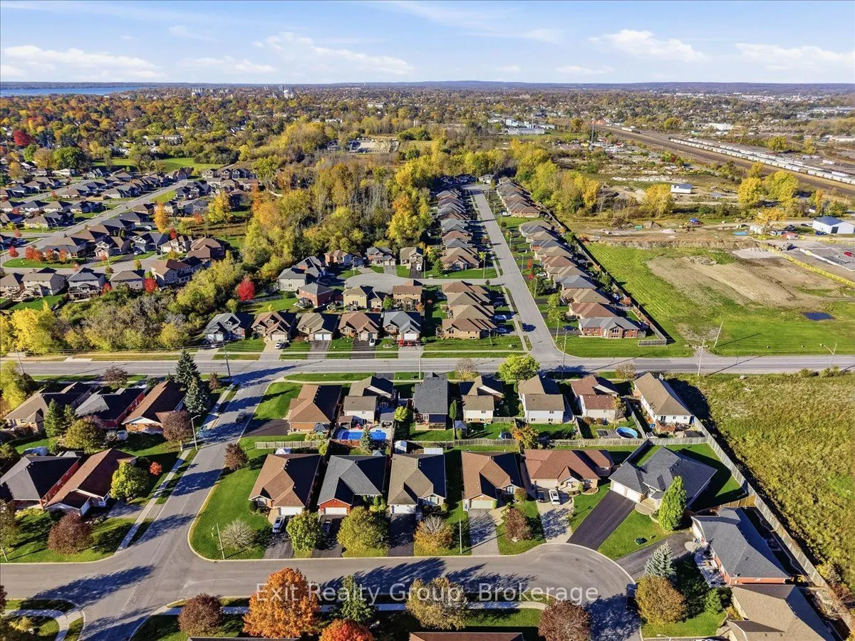 6 Hemlock Crescent