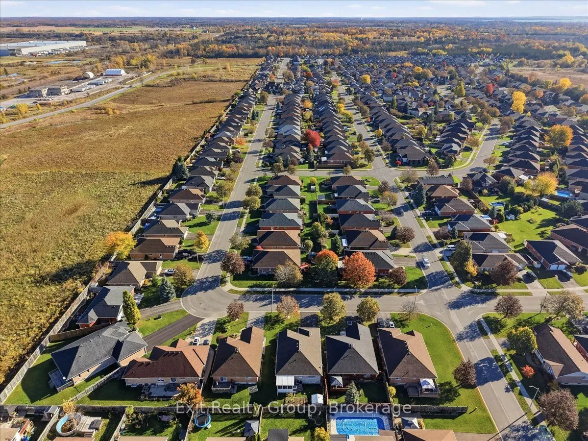 6 Hemlock Crescent