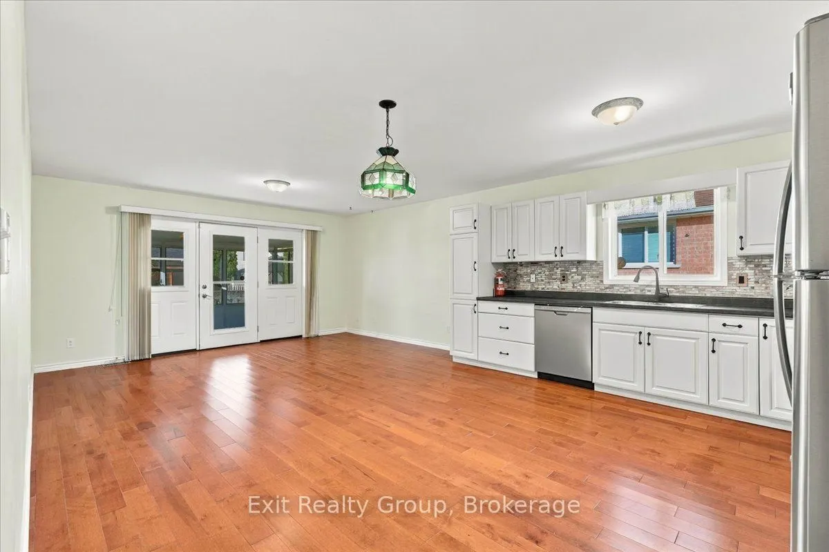 6 Hemlock Crescent