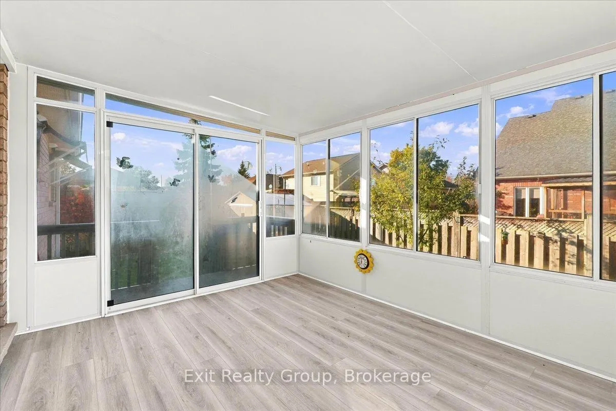 6 Hemlock Crescent