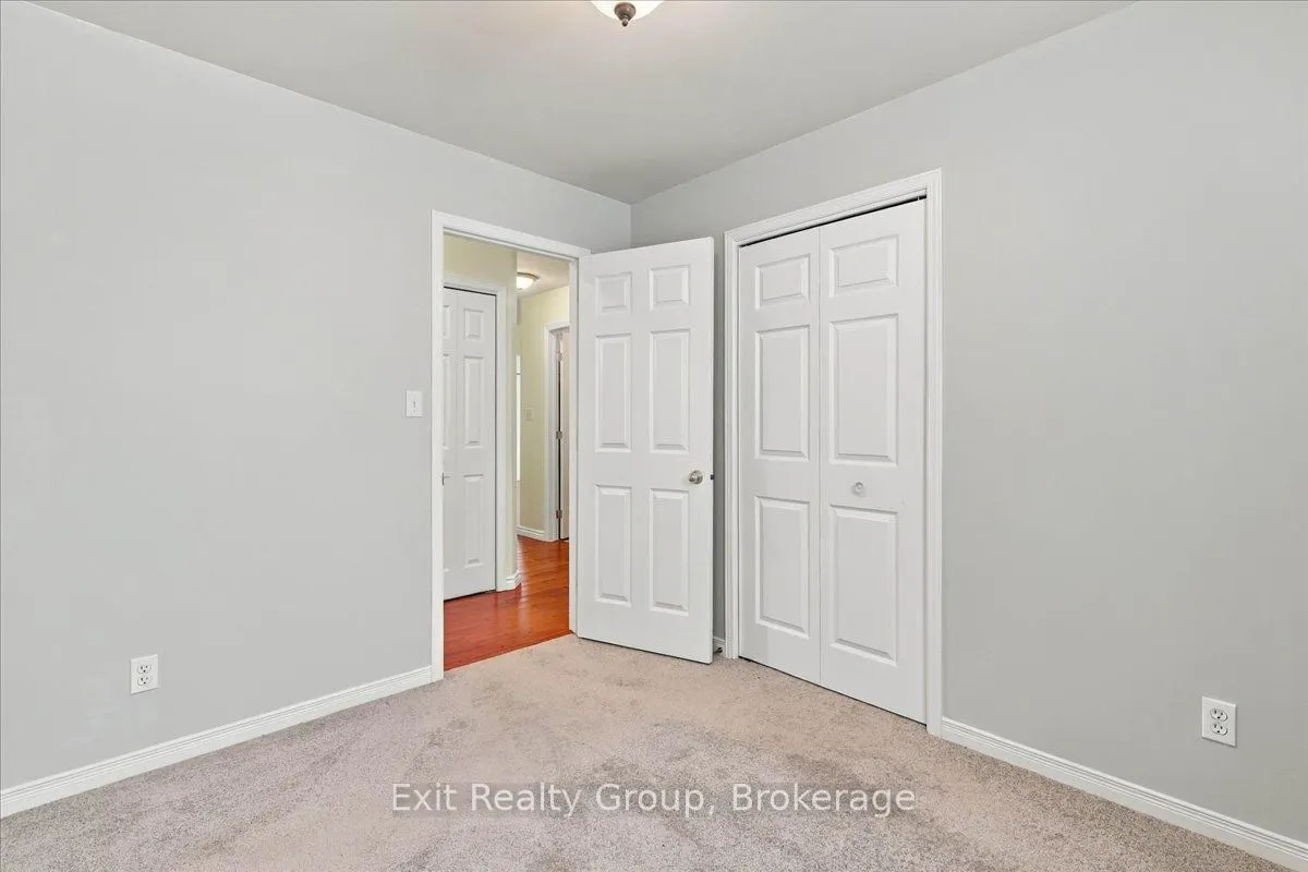 6 Hemlock Crescent