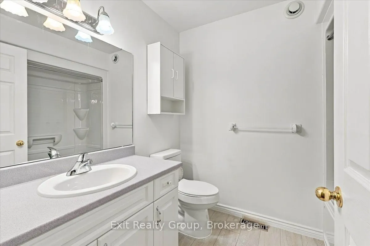 6 Hemlock Crescent
