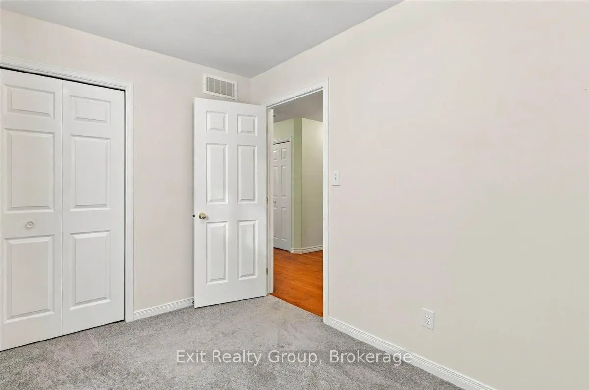 6 Hemlock Crescent