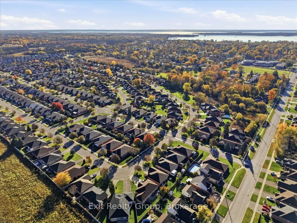 6 Hemlock Crescent