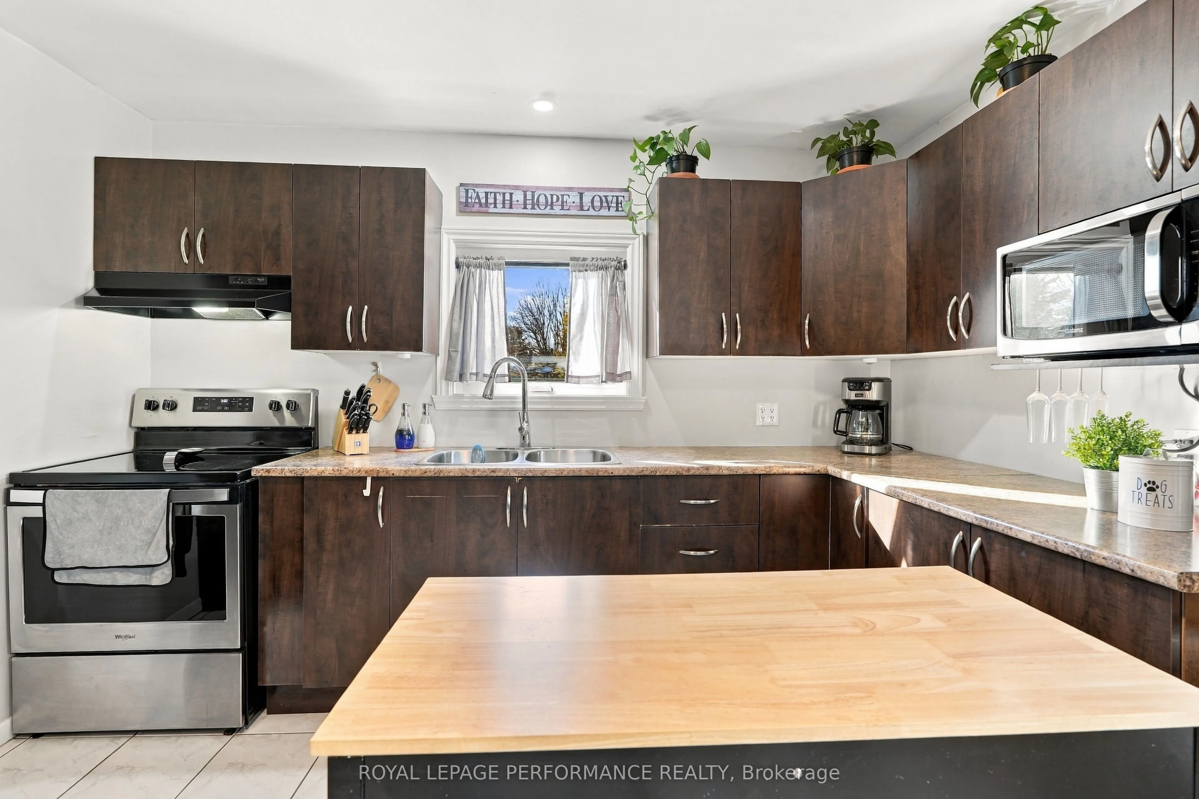 1394 Sandy Hill Road