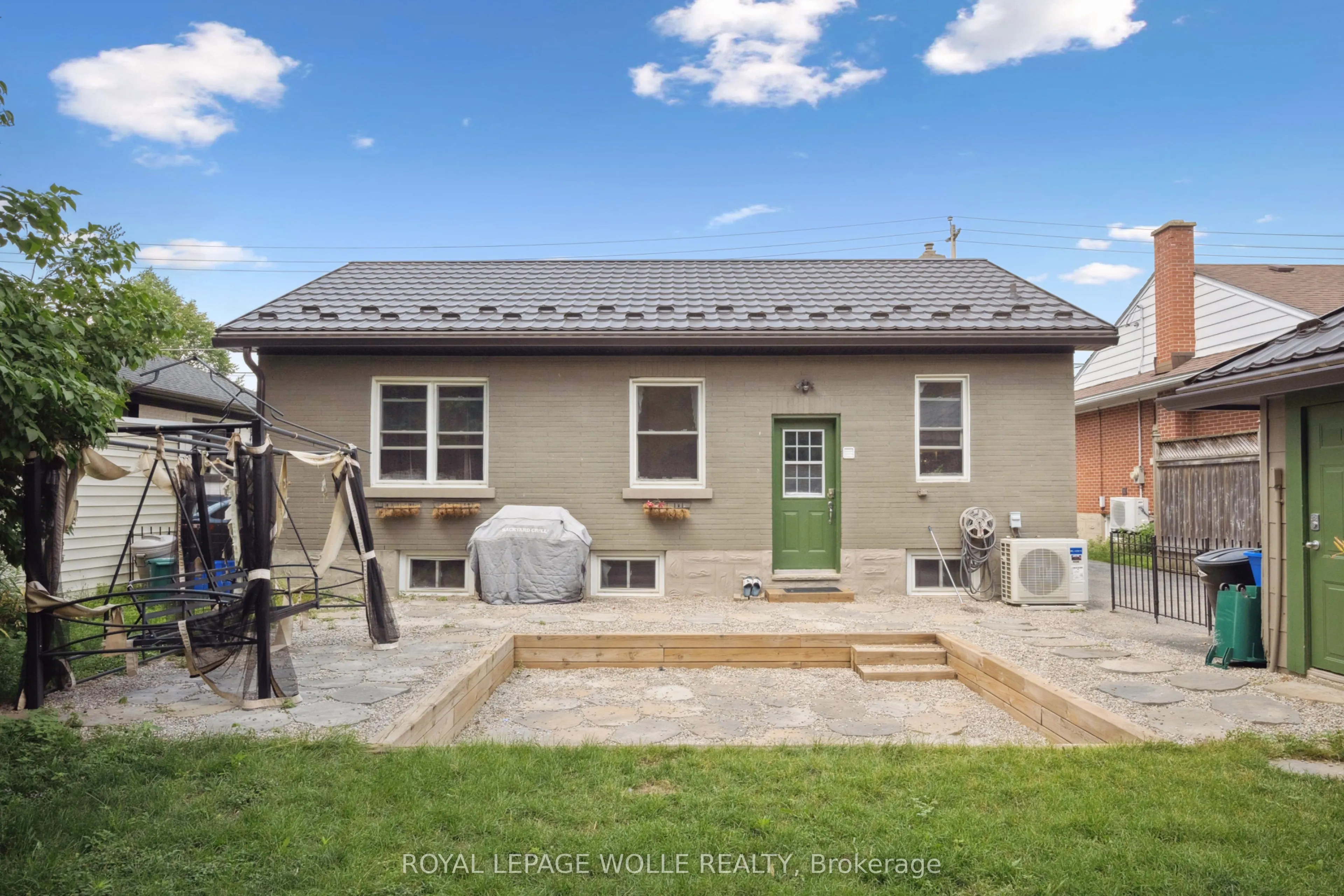 249 Blucher Street #Lower