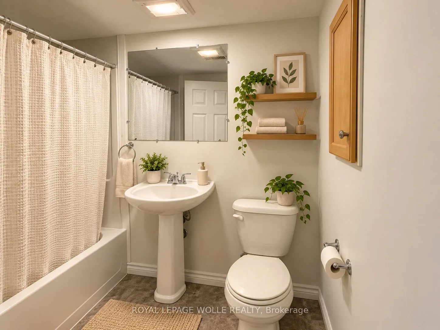 249 Blucher Street #Lower