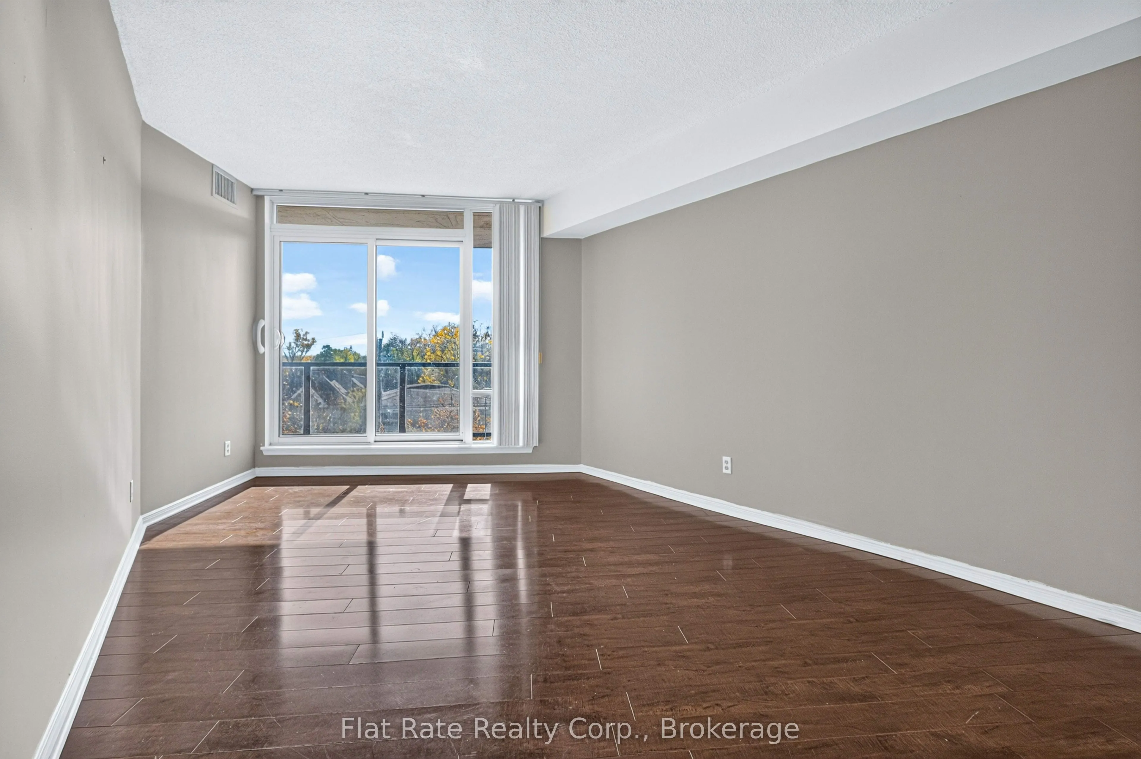 2 George Street N #406