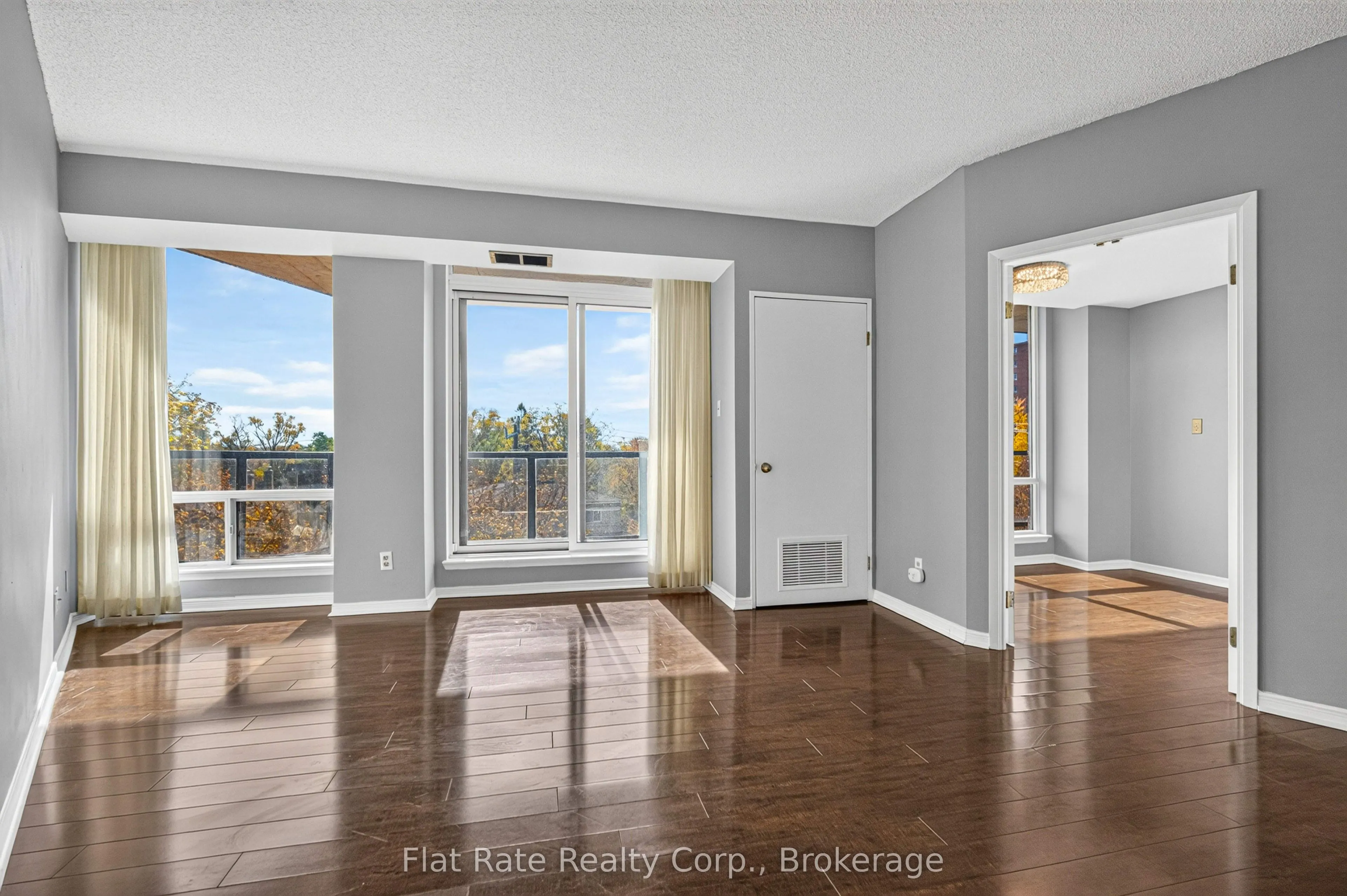 2 George Street N #406
