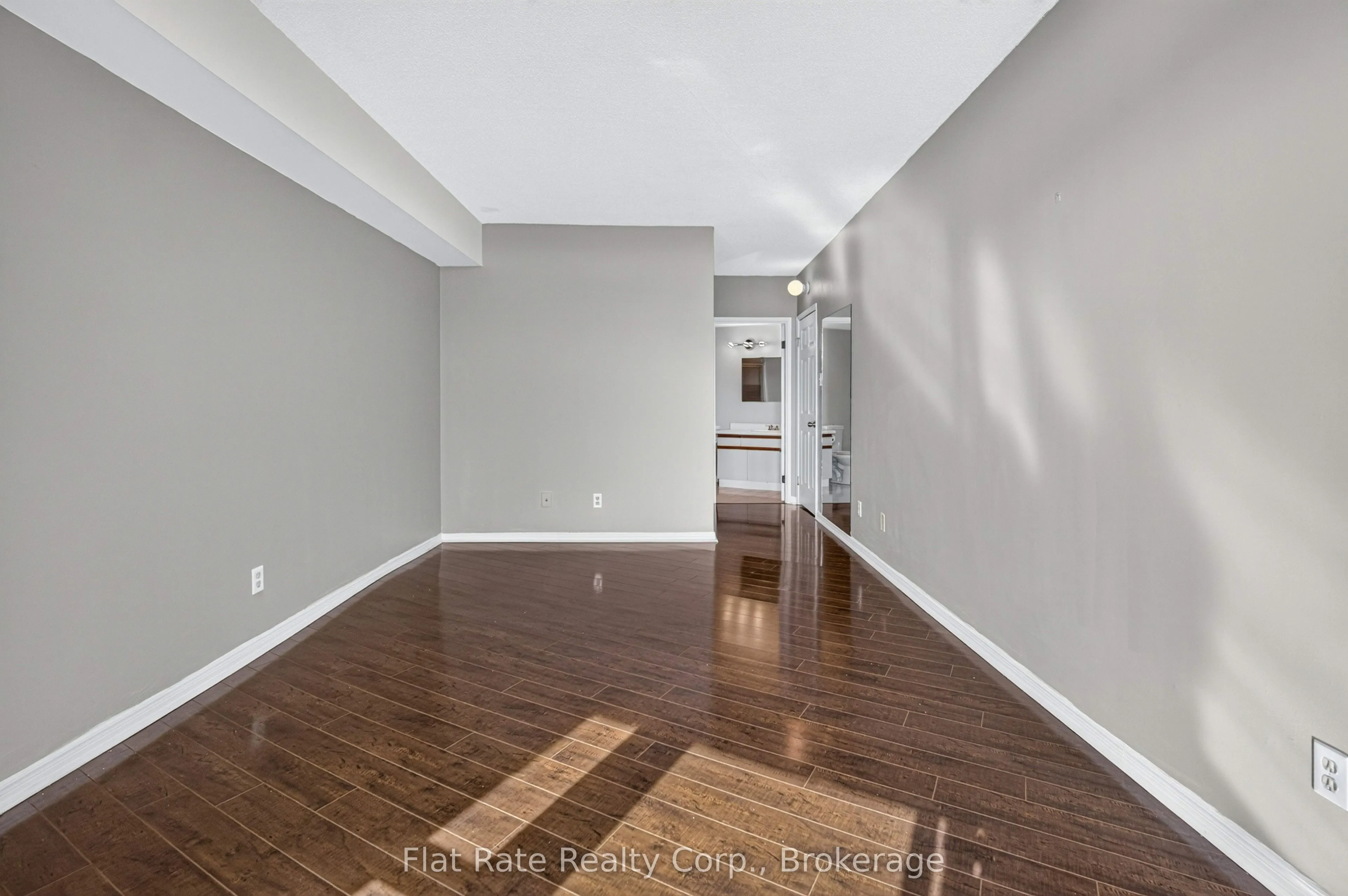 2 George Street N #406