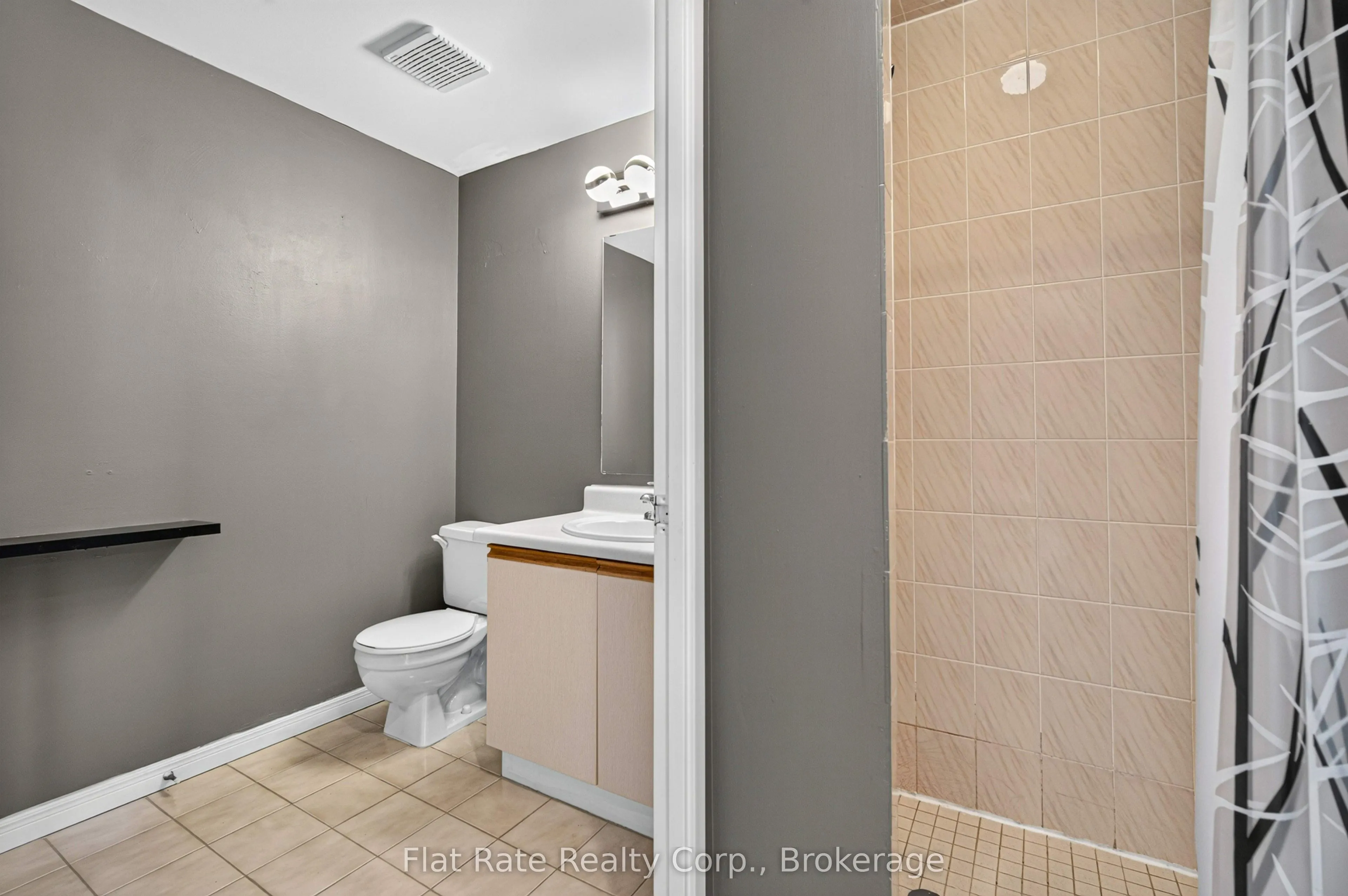 2 George Street N #406
