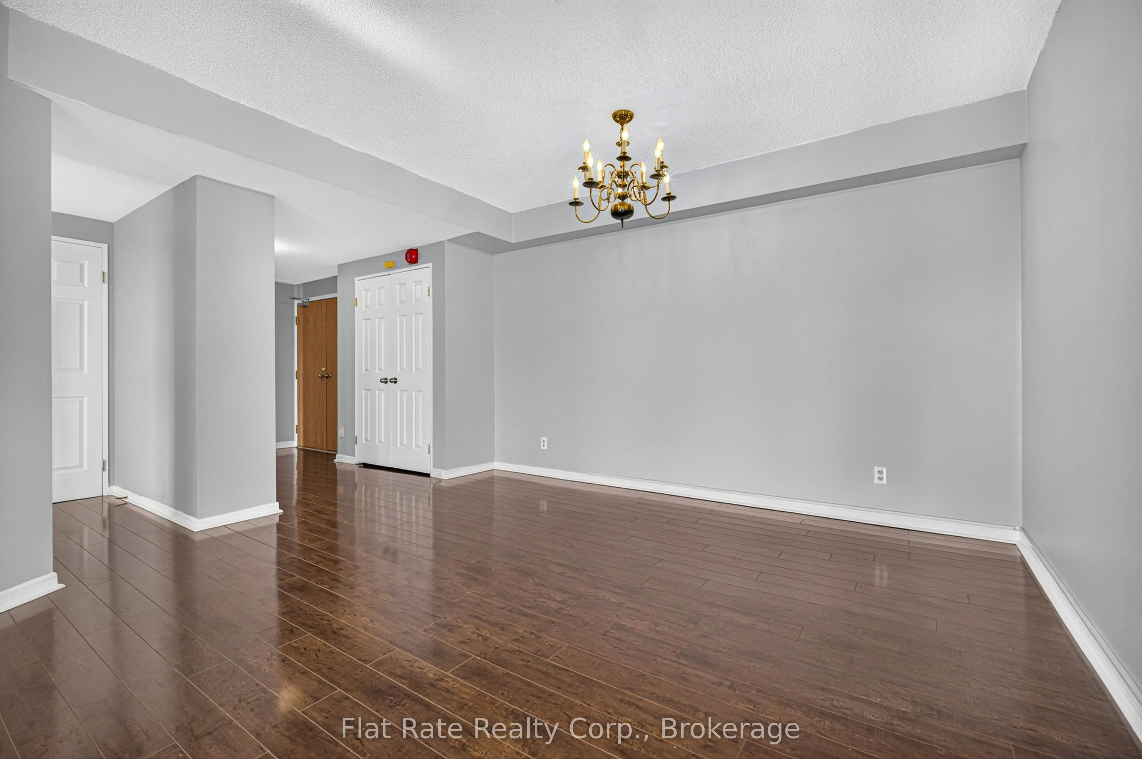 2 George Street N #406