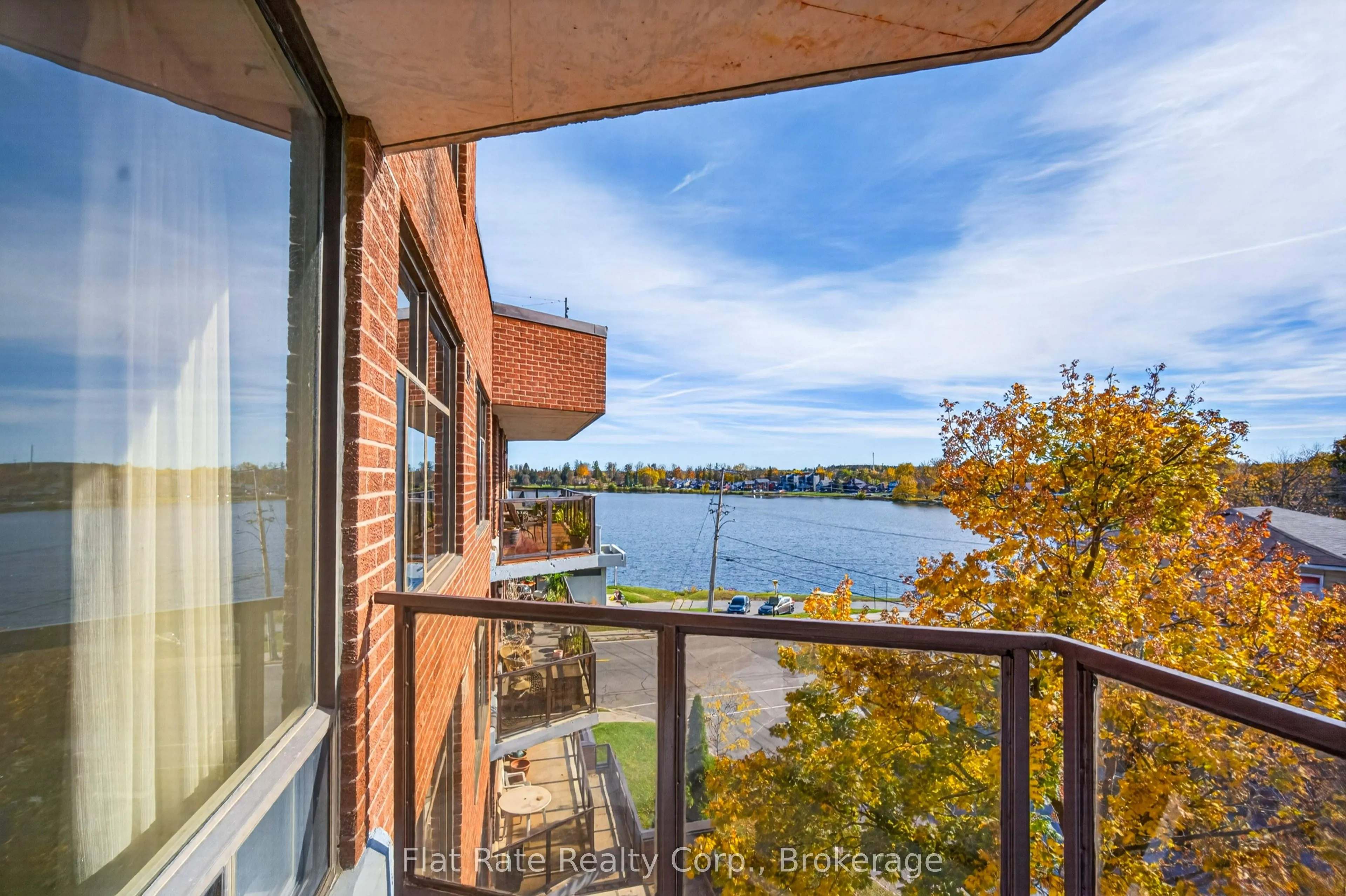 2 George Street N #406