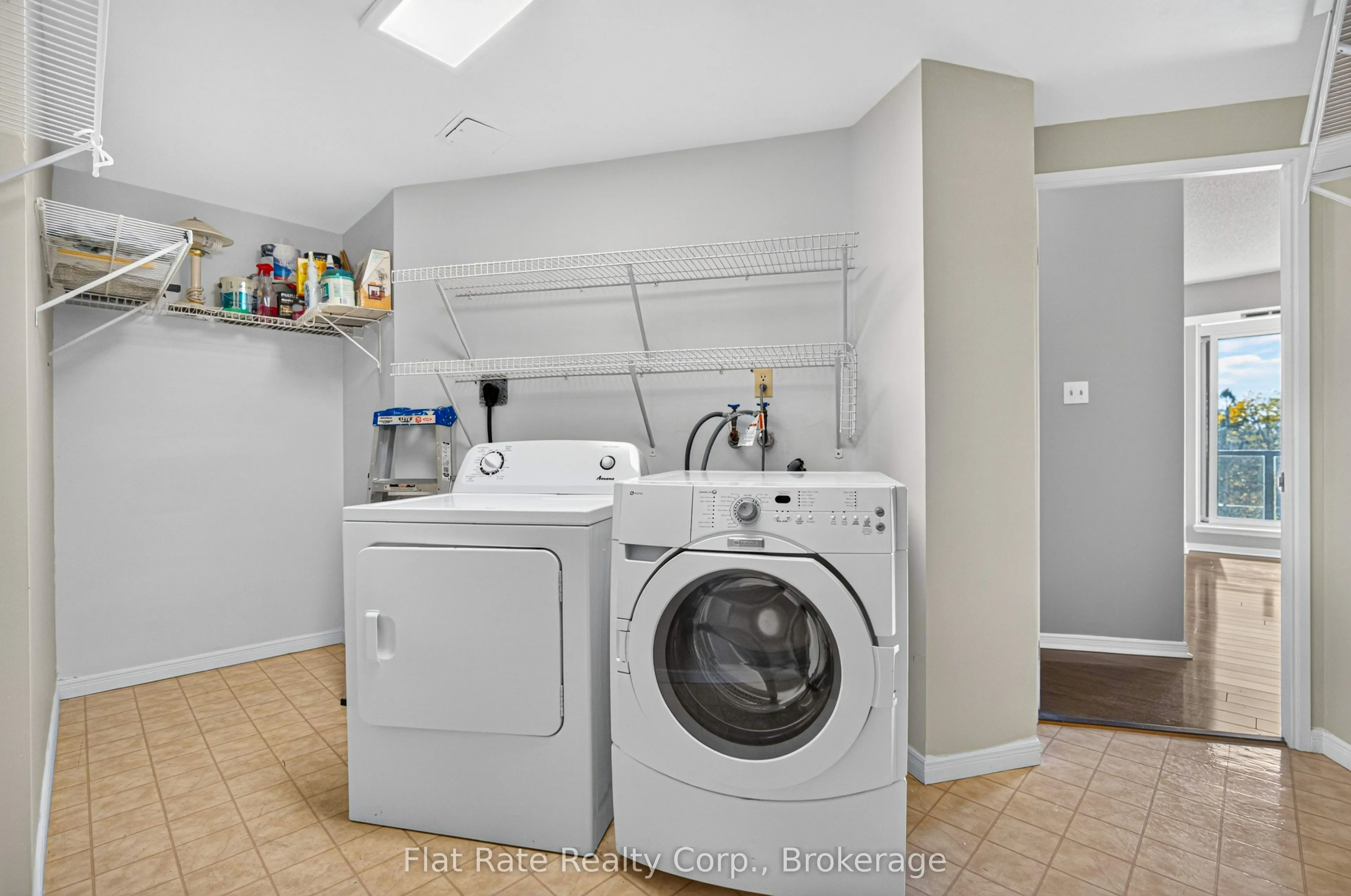 2 George Street N #406