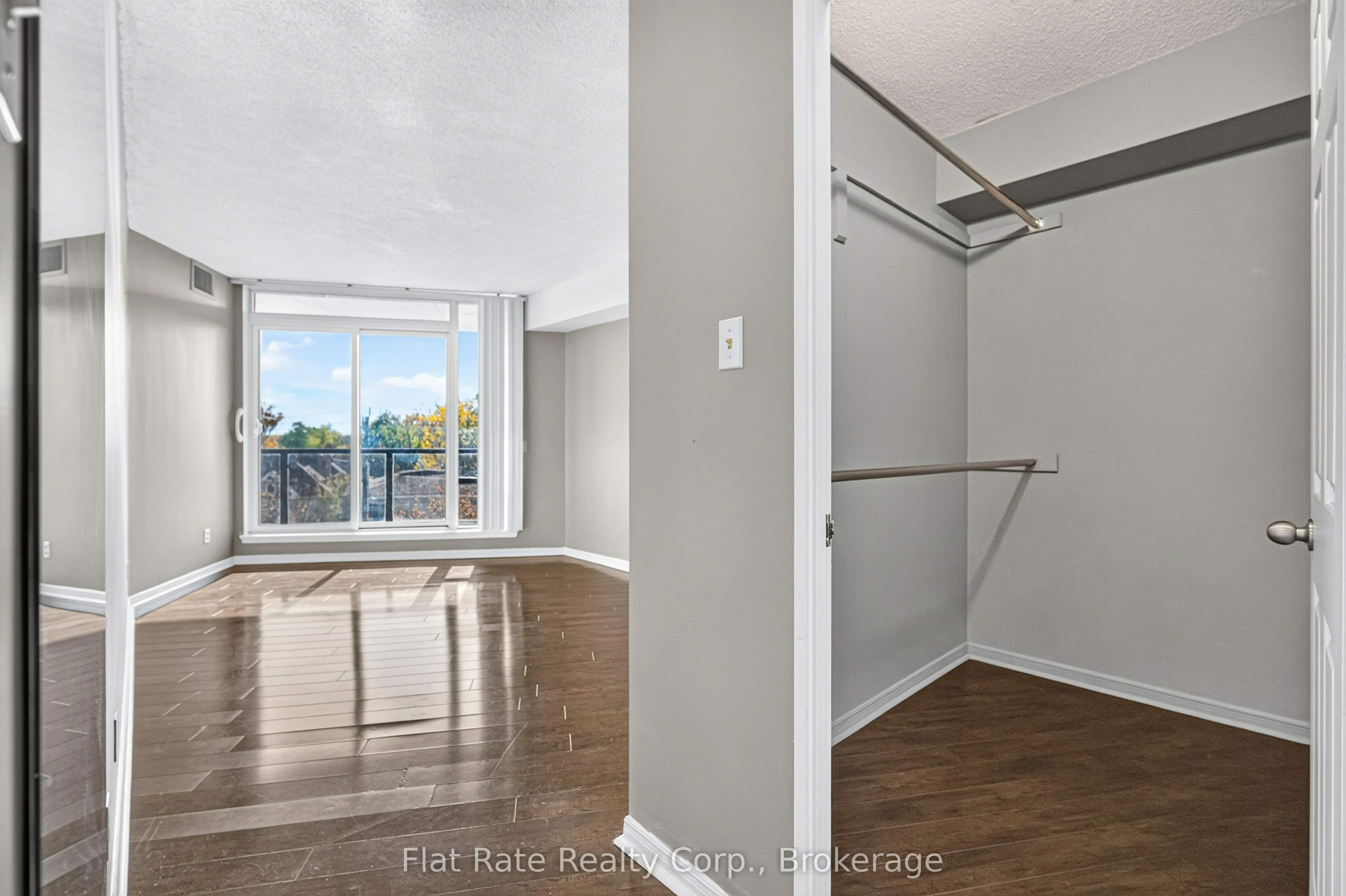 2 George Street N #406