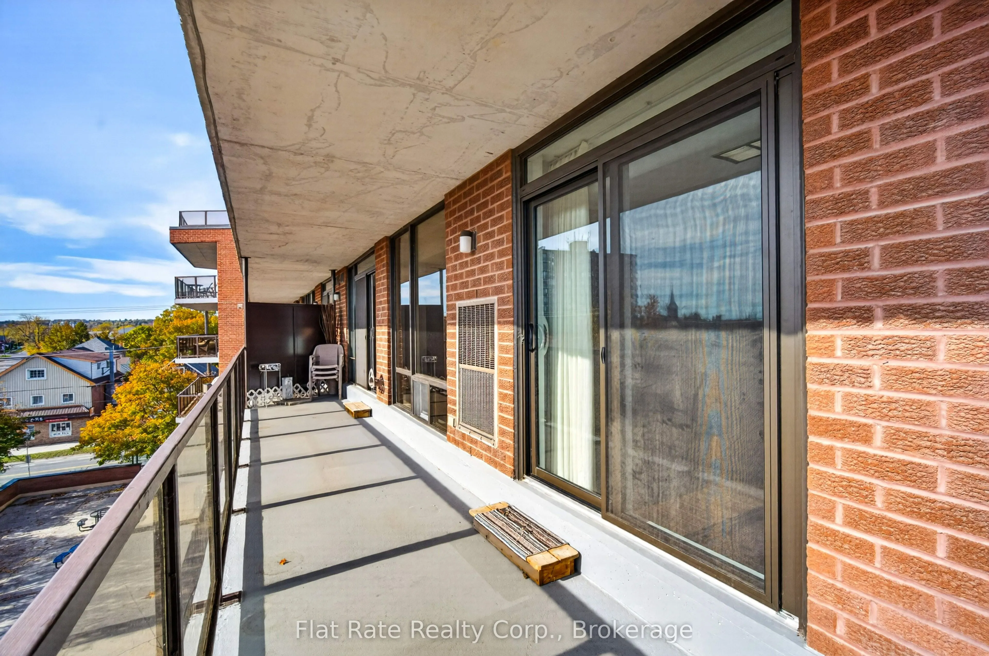 2 George Street N #406
