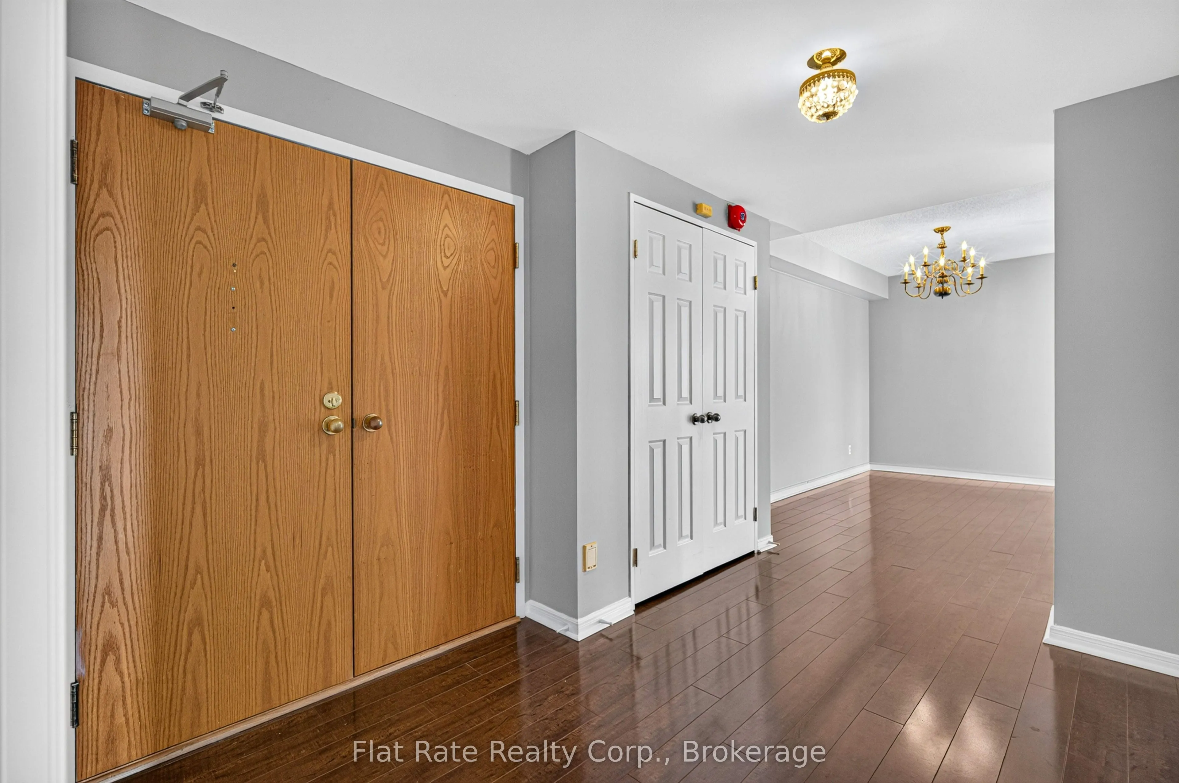 2 George Street N #406