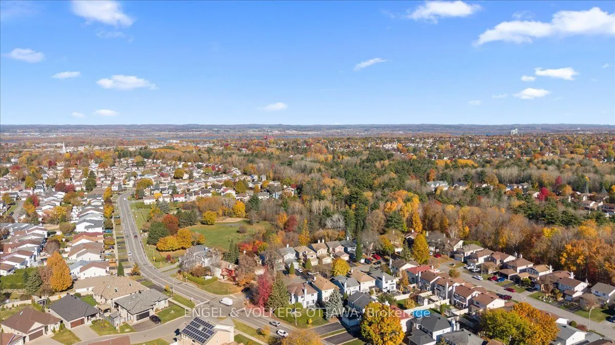 1678 Des Perdrix Crescent