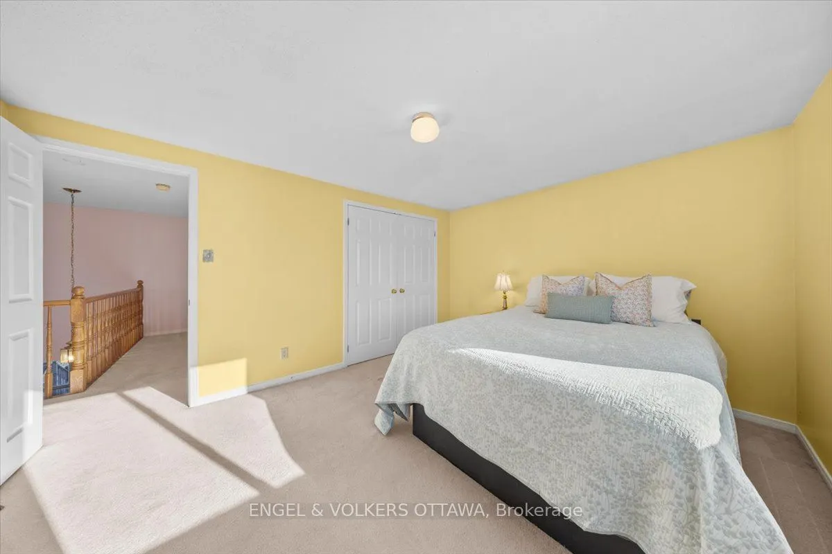 1678 Des Perdrix Crescent