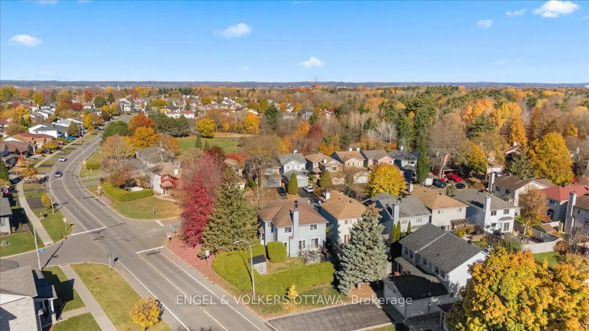 1678 Des Perdrix Crescent