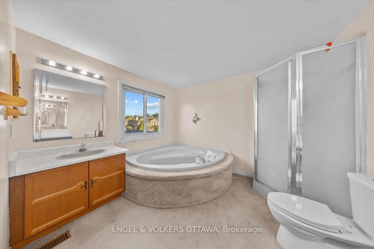 1678 Des Perdrix Crescent