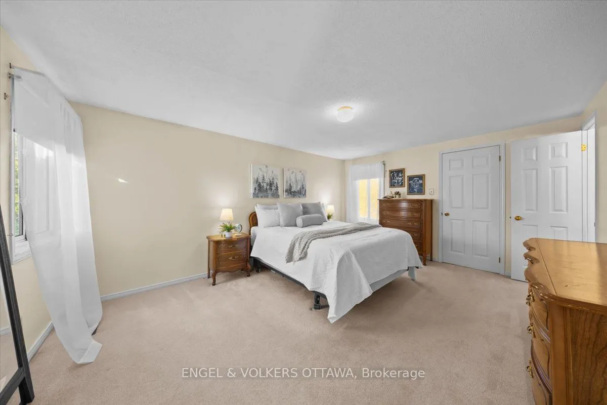 1678 Des Perdrix Crescent
