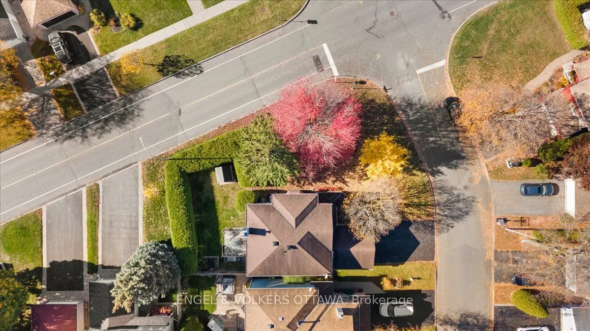 1678 Des Perdrix Crescent