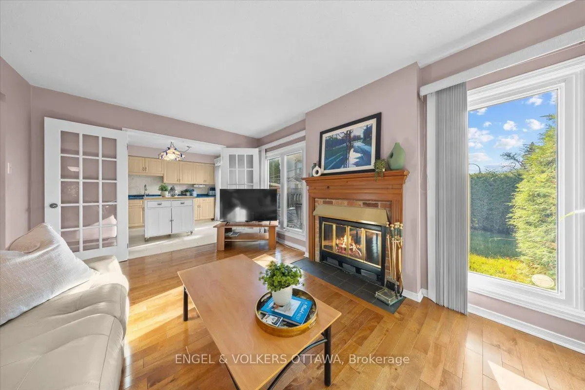 1678 Des Perdrix Crescent