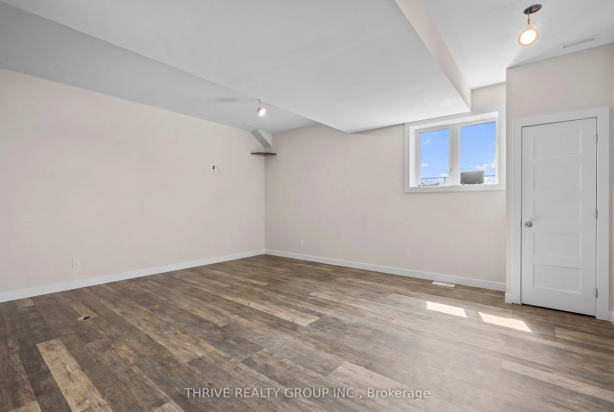 981 West Village Square