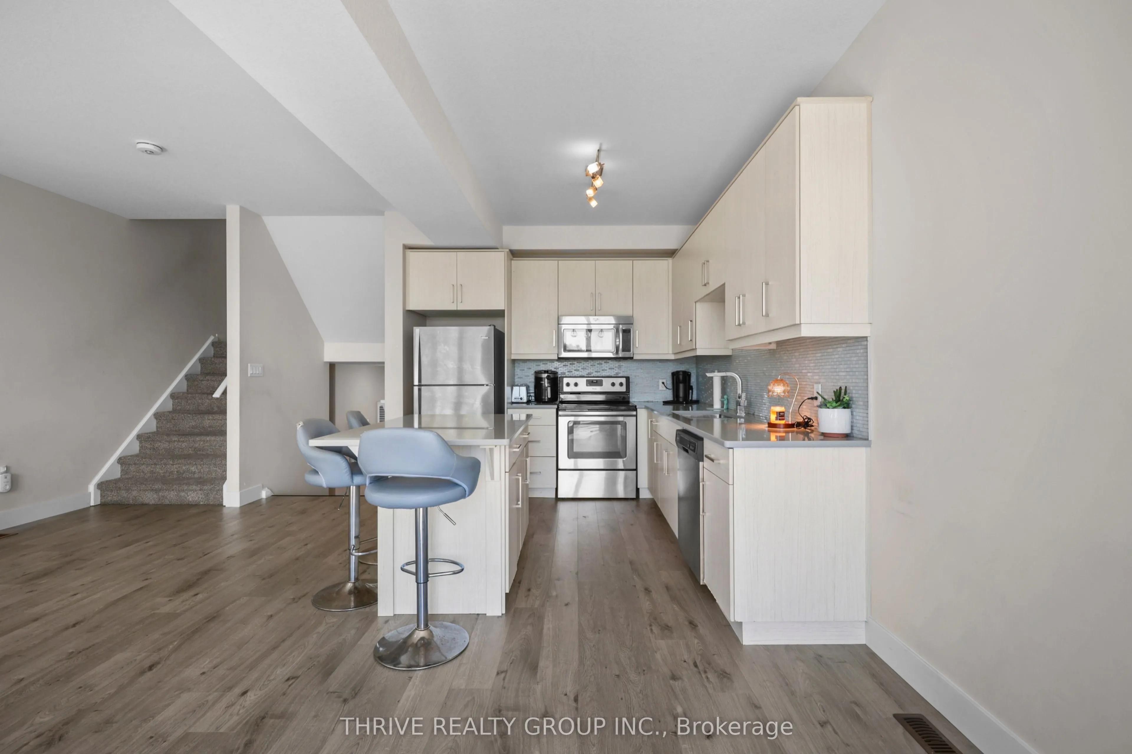981 West Village Square