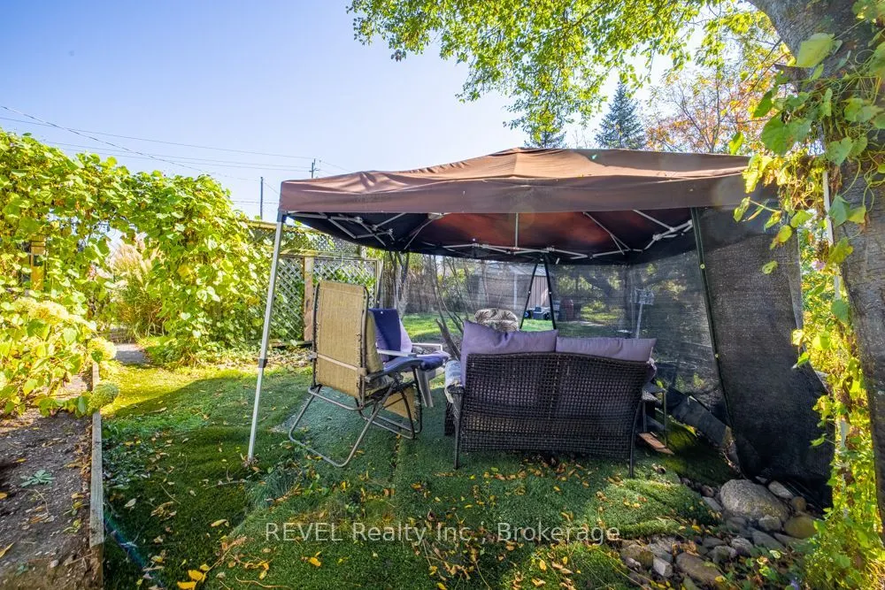 1582 Creek Road