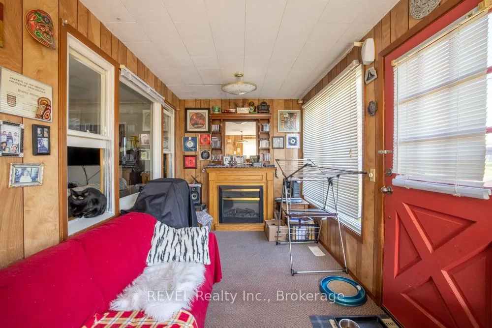 1582 Creek Road