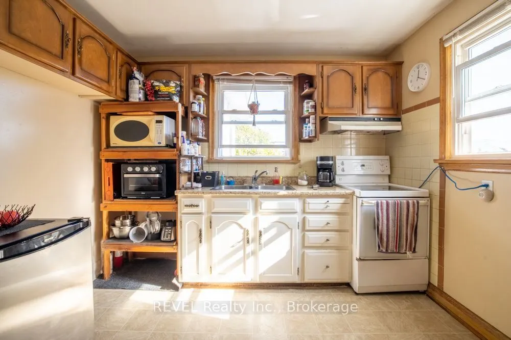 1582 Creek Road