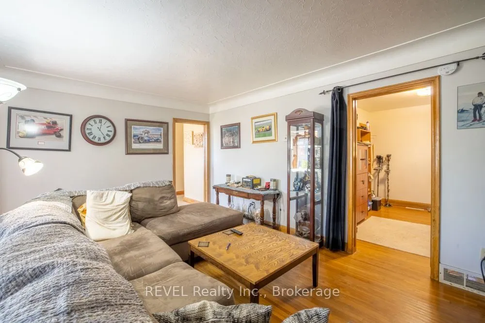 1582 Creek Road