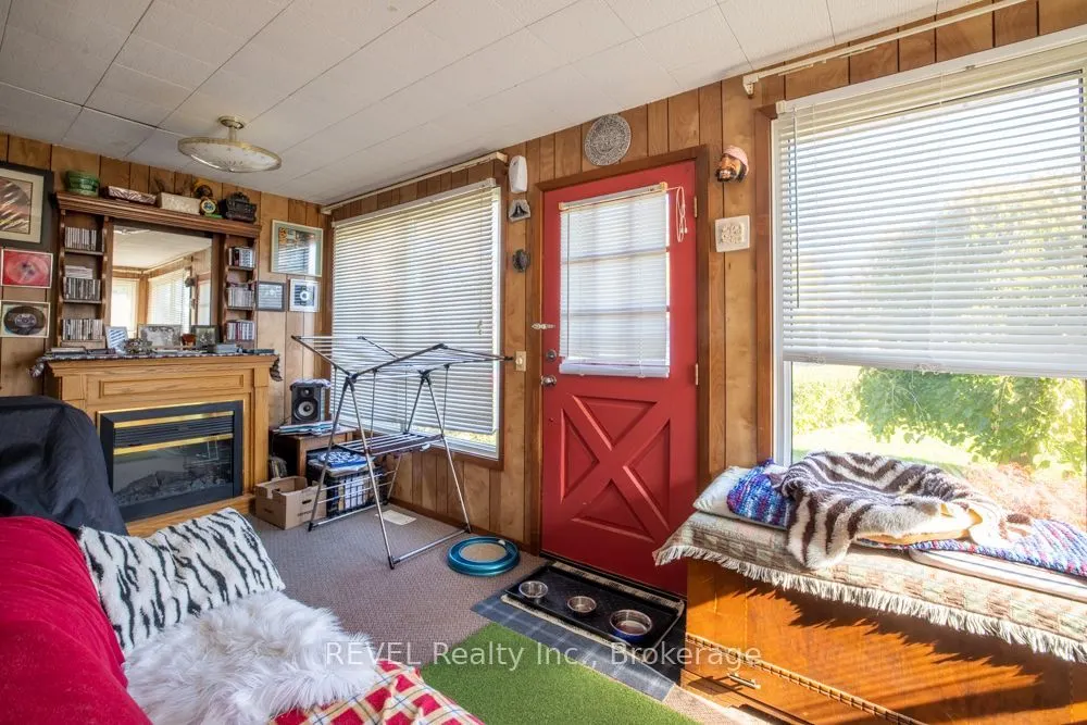 1582 Creek Road