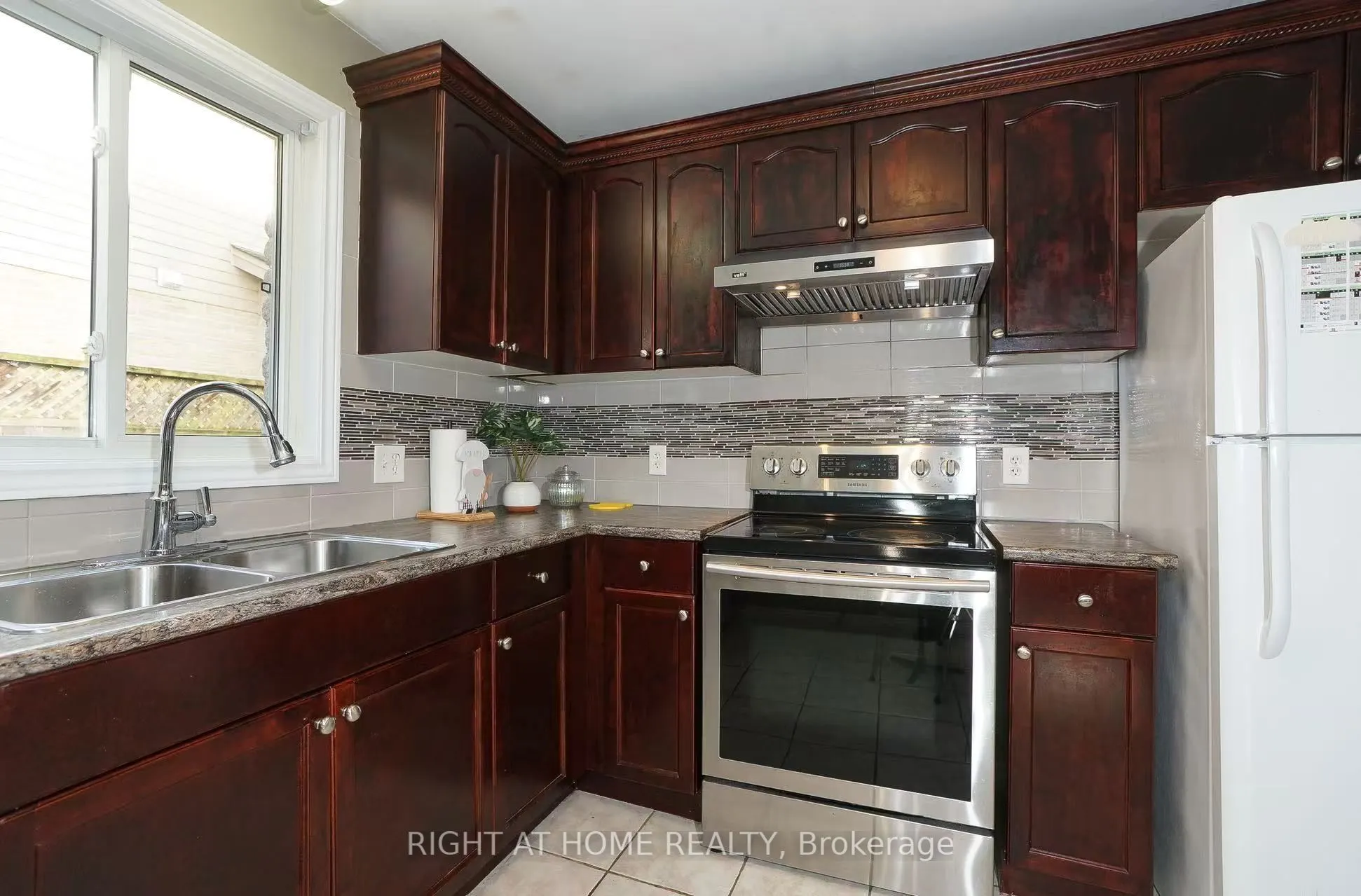 1422 Mickleborough Drive