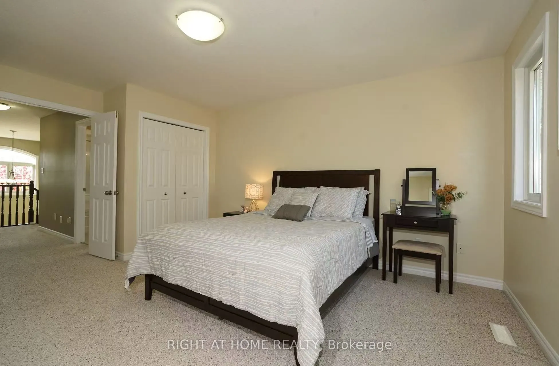 1422 Mickleborough Drive