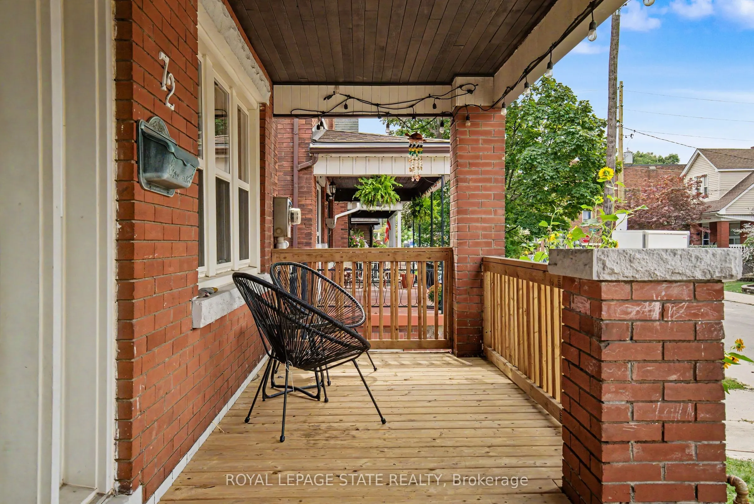 72 Garside Avenue N