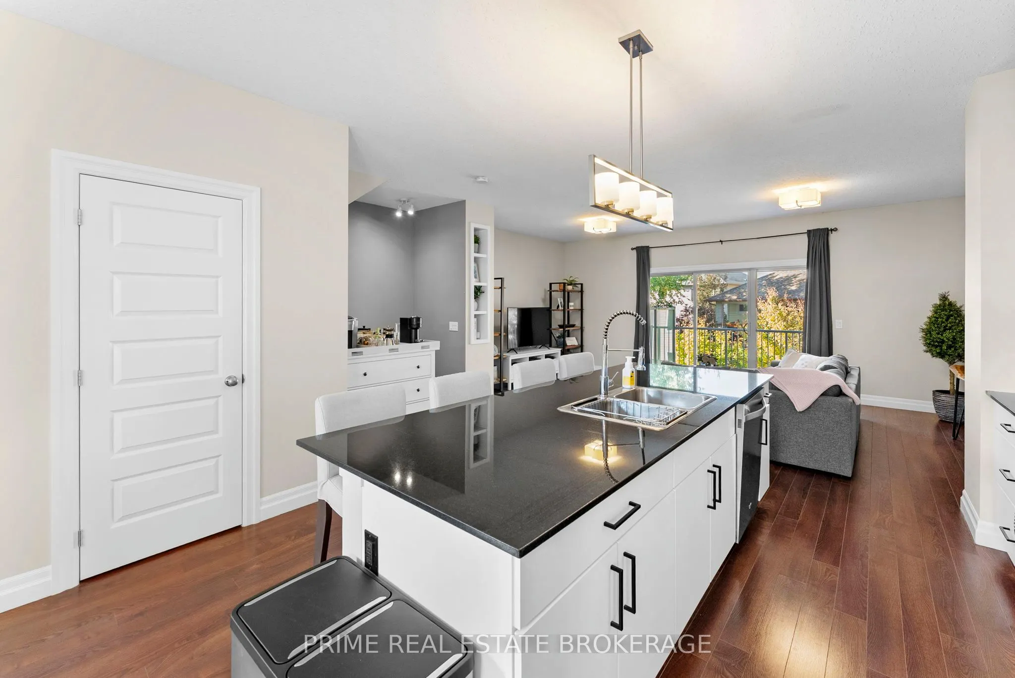 1850 Beaverbrook Avenue #4